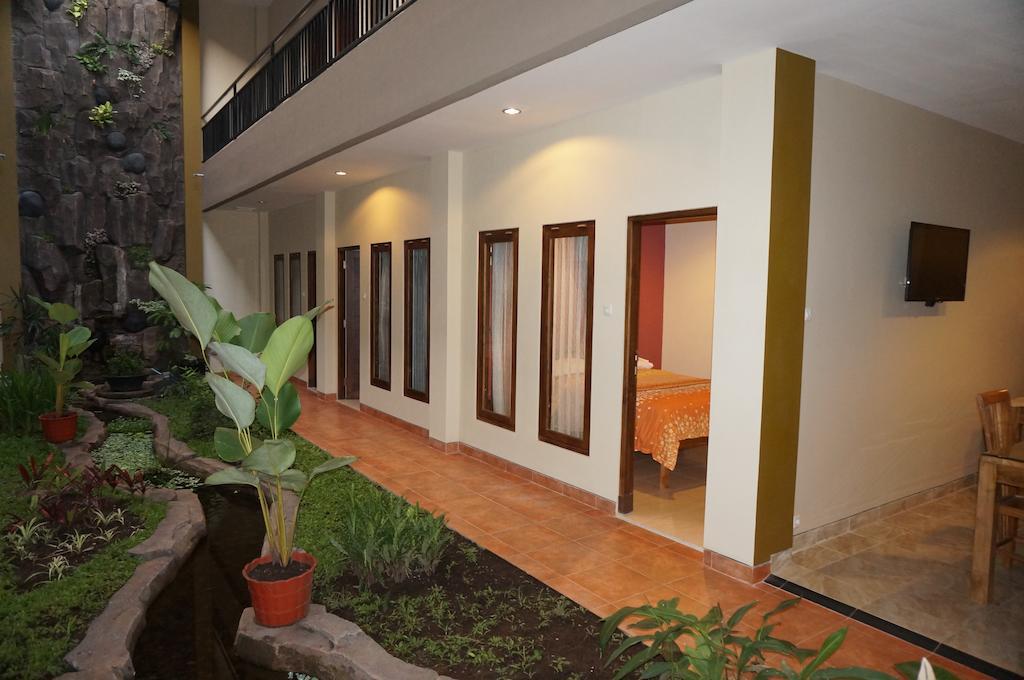 Aloha Hotel Yogyakarta Bagian luar foto
