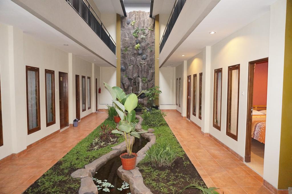 Aloha Hotel Yogyakarta Bagian luar foto