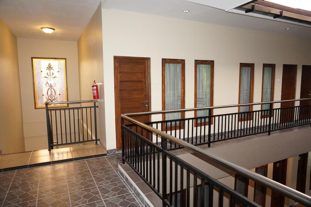 Aloha Hotel Yogyakarta Bagian luar foto
