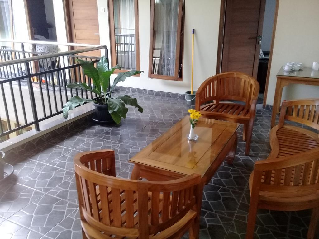 Aloha Hotel Yogyakarta Bagian luar foto