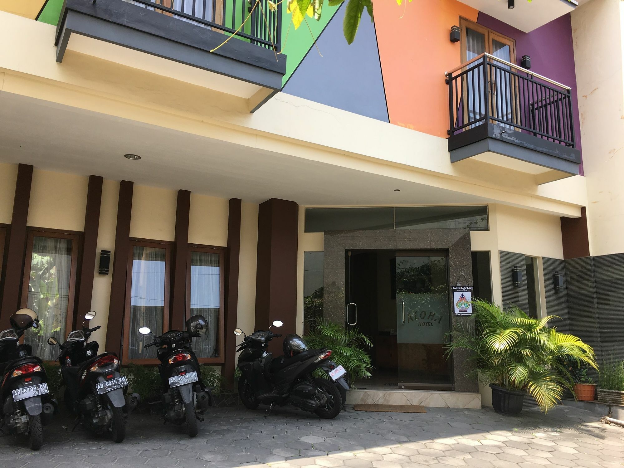 Aloha Hotel Yogyakarta Bagian luar foto
